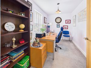 Guest Bed / Study- click for photo gallery